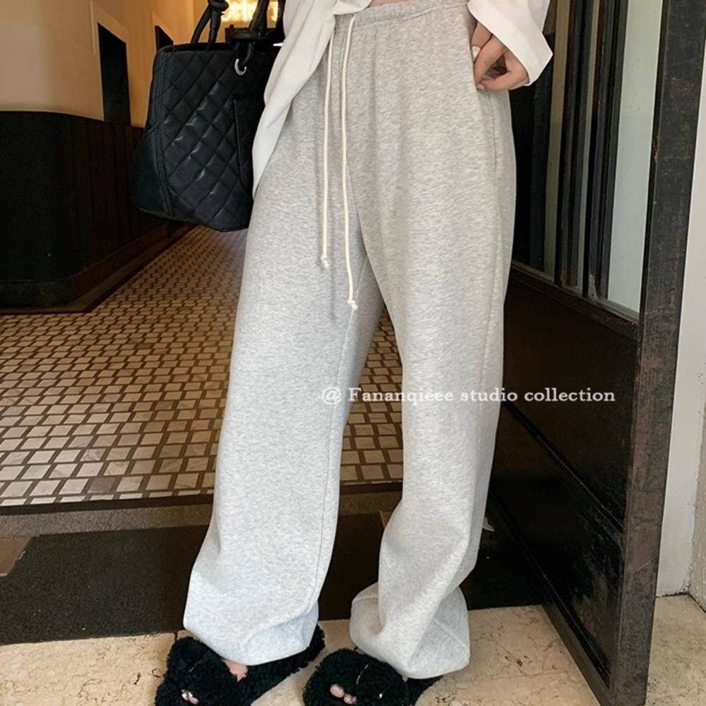 Grey sweatpants with drawstring waist